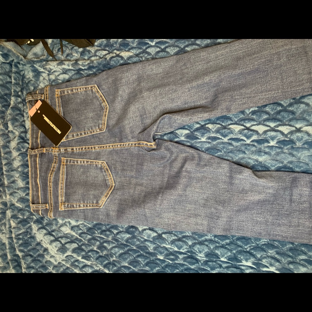 Plt mid blue wash distressed hem